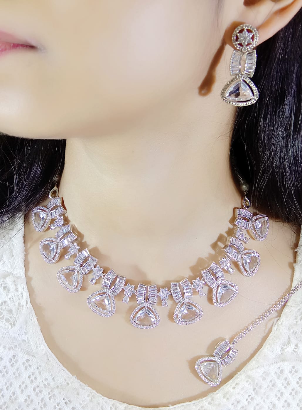 Exclusive Designer Tri-Cut Pink Stone & Zircon Necklace Set - Libasaa.com