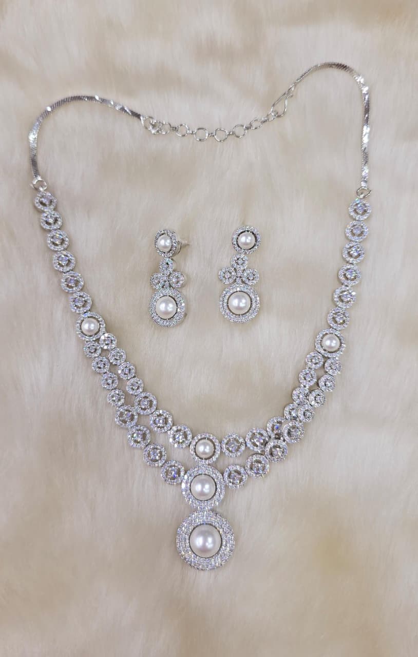 Elegant Gold-Plated Pearl and Crystal Necklace Set - Libasaa.com