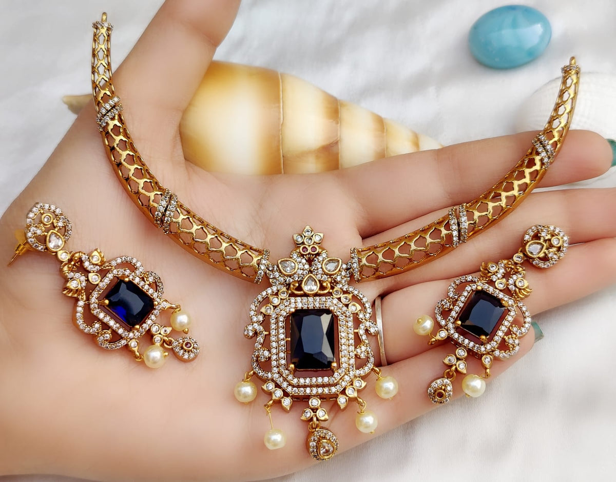 Modern Emerald Green & Diamond-Look Gold Choker Necklace Set with Pearl Drops - Libasaa.com