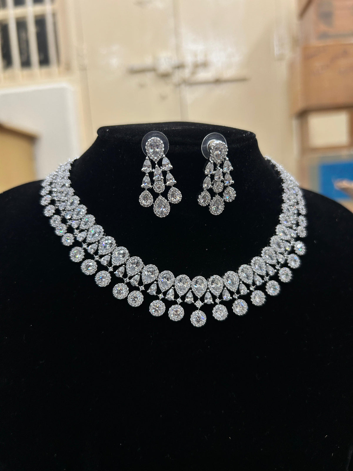 Bollywood Diva Inspired Diamond Necklace Set β Timeless Glamour Collection - Libasaa.com
