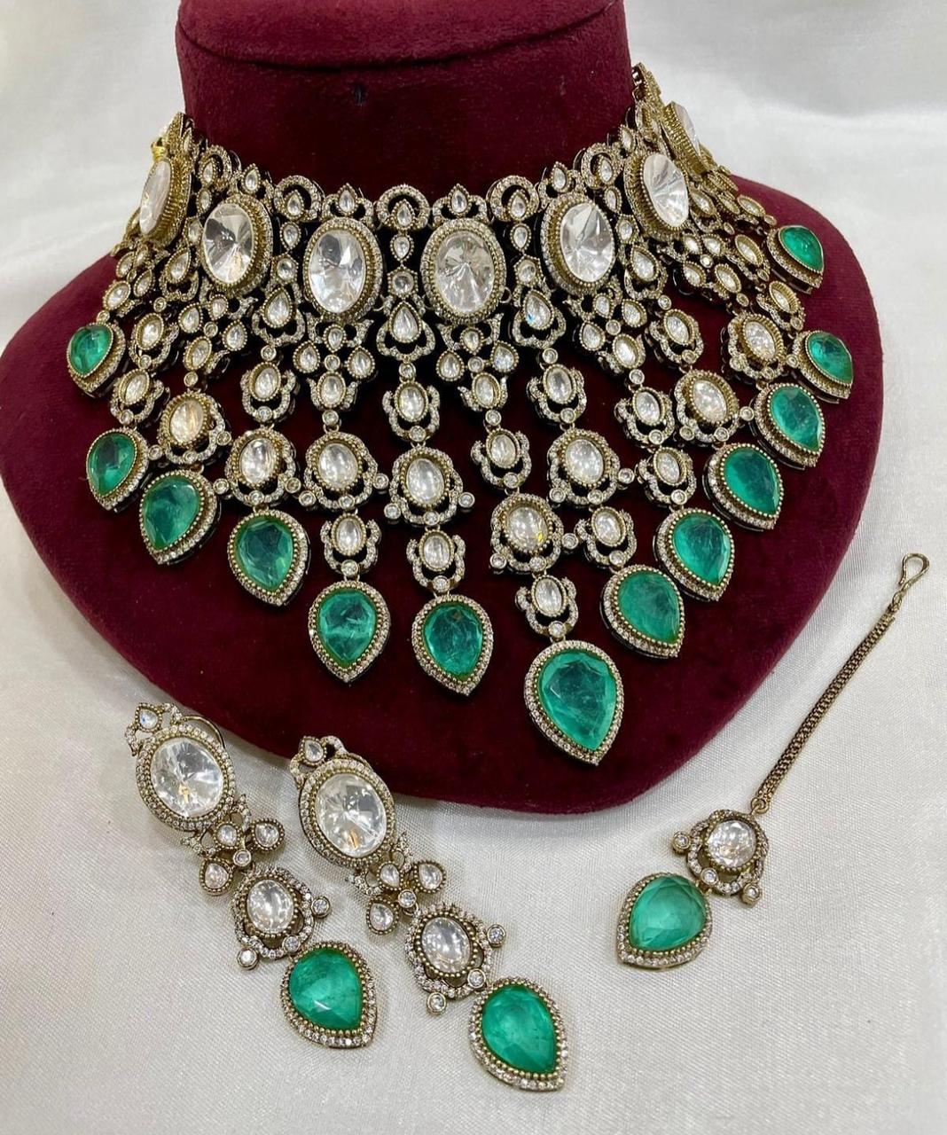 Grand Emerald Green Kundan Choker Necklace Set with Earrings & Maang Tikka Bridal Polki Jewelry - Libasaa.com