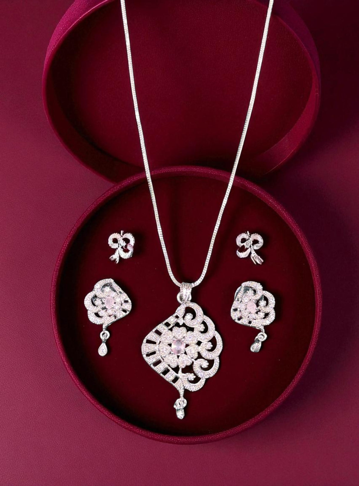 Graceful Diamond-Cut Floral Pendant Necklace Set with Matching Earrings Elegant Silver Finish - Libasaa.com