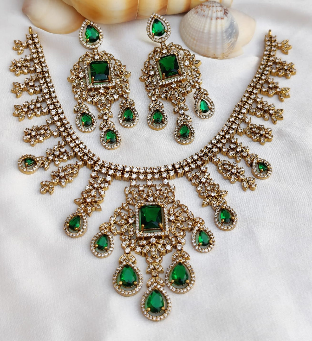 Royal Kundan Style Choker Set Polki & Emerald with Multicolor Drops - Libasaa.com