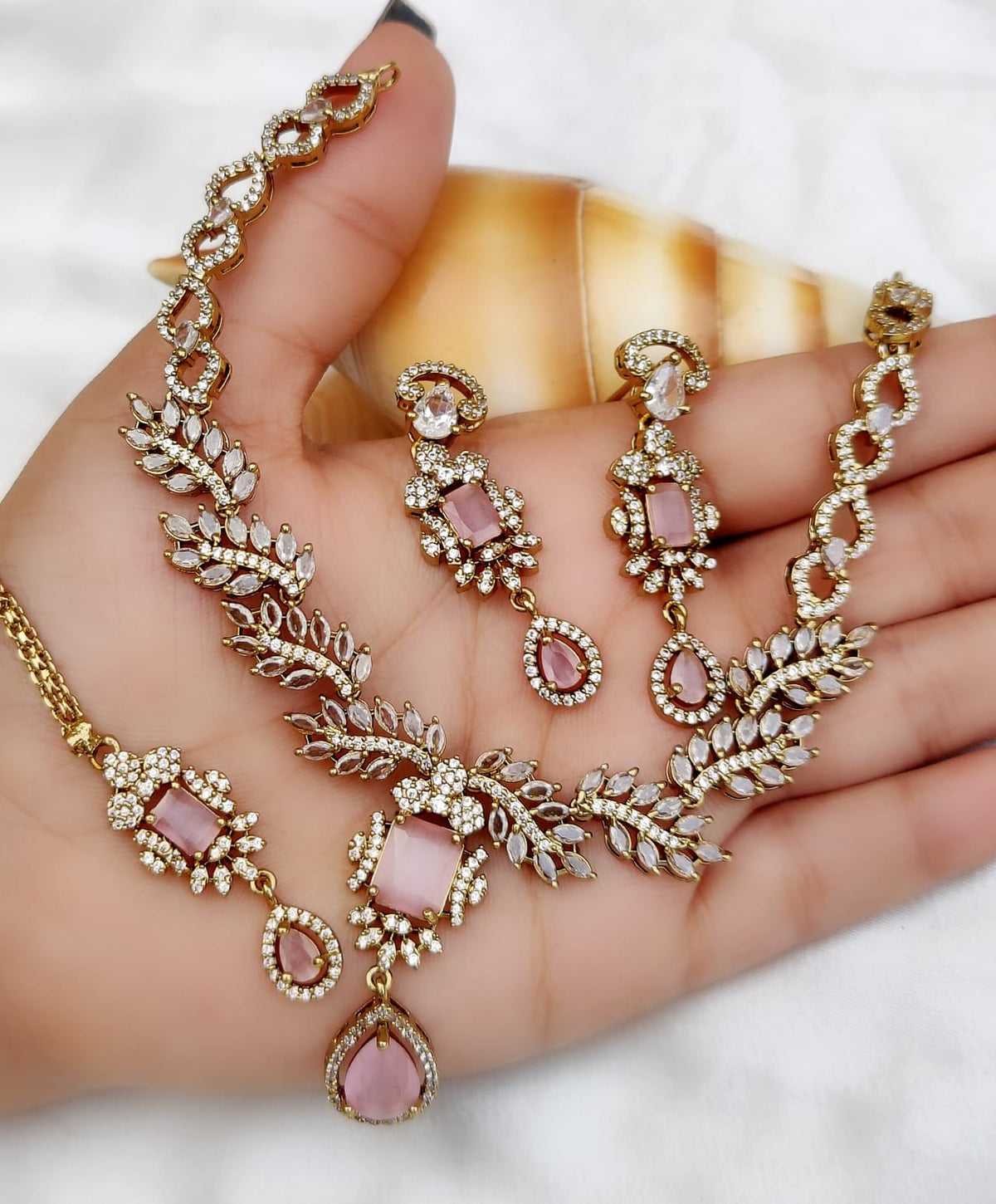 Elegant Black Stone Necklace Set with Earrings & Maang Tikka | Gold-Plated Bridal & Party Wear Jewelry - Libasaa.com