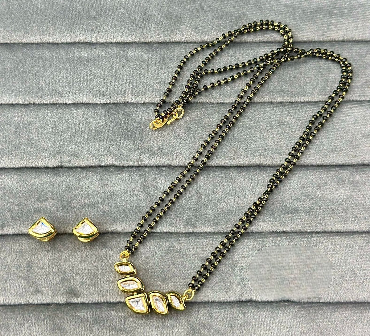 Elegant Kundan-Style CZ Mangalsutra Set with Geometric Gold Bezel Design - Libasaa.com