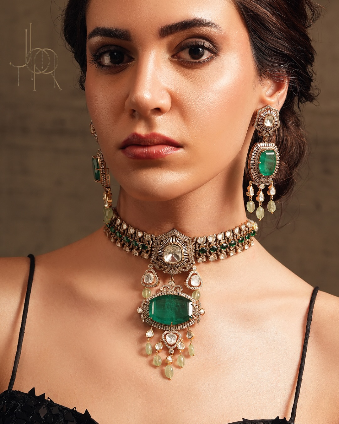 Surveen Chawla Inspired Royal Polki Choker Earrings Set For Wedding - Libasaa.com