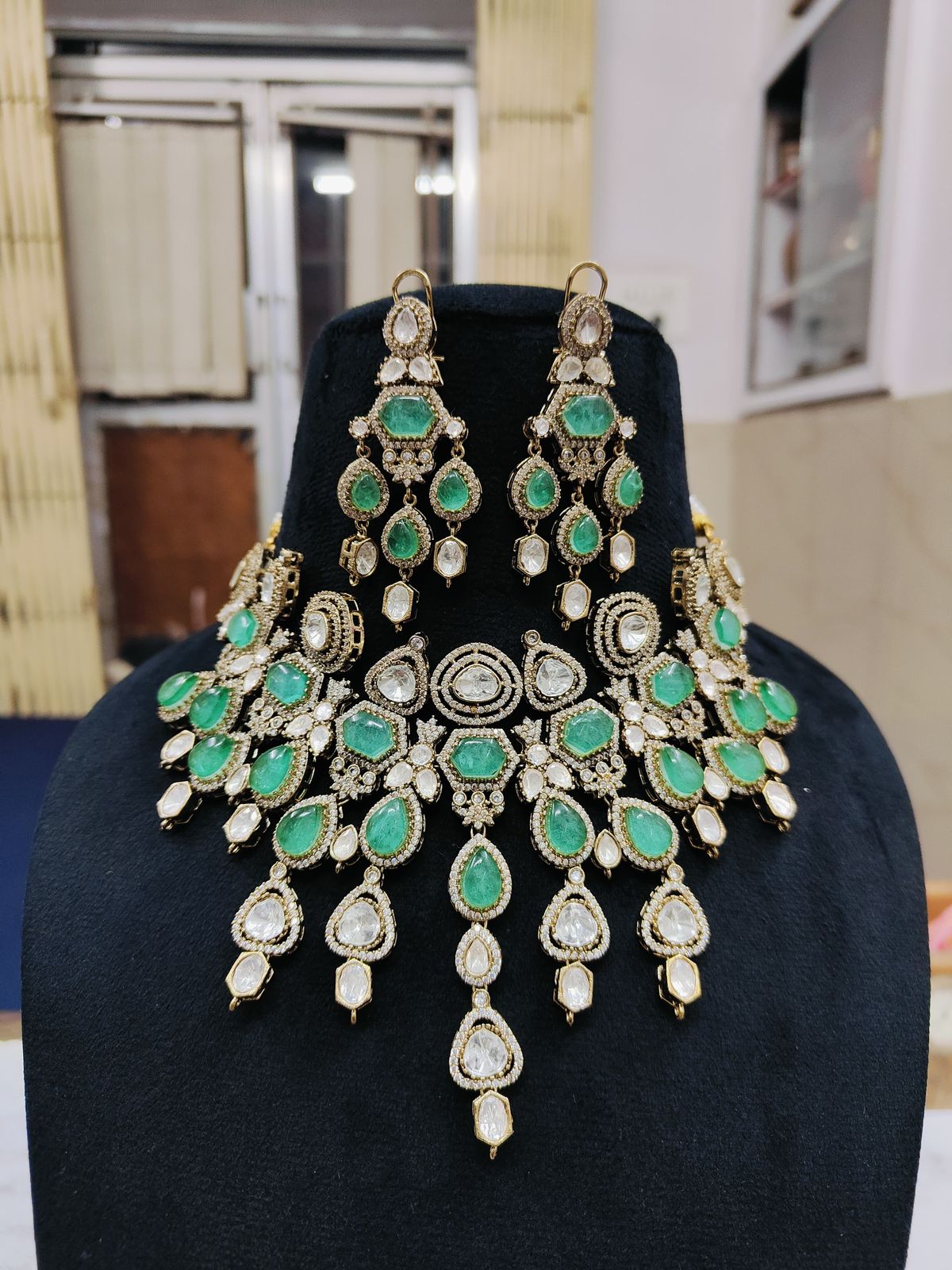 Green Multi-Layered Kundan Polki Choker Earrings Set | Kundan Jewelry | Indian Jewelry | Pakistani Necklace Set | Traditional Jewelry - Libasaa.com