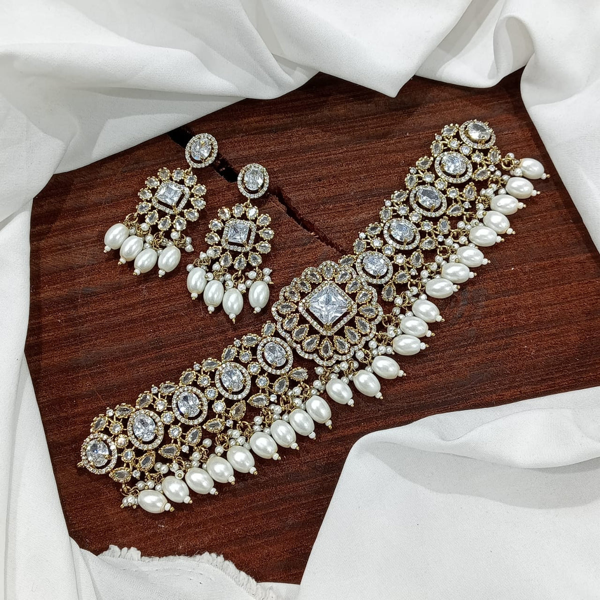 Stylish Victorian Kundan Choker Earrings Set For Wedding - Kundan Choker Set Indian Jewelry - Libasaa.com