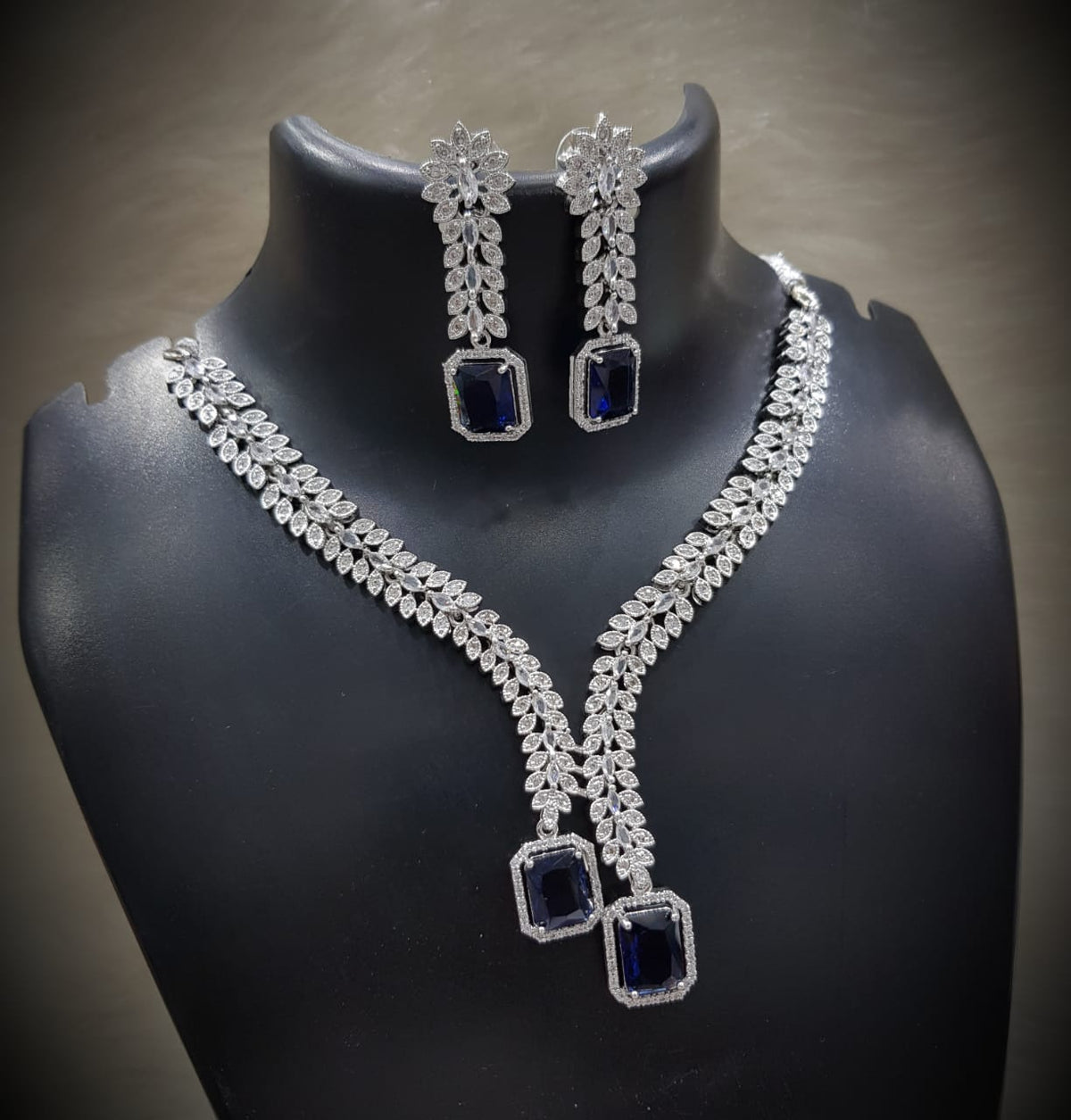 Flower Design Silver Finish CZ Choker Earrings Set - AD Kundan Choker Indian Jewelry - Libasaa.com