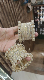 Indian Ethnic Golden Bangle Chura Set For Wedding - Libasaa.com