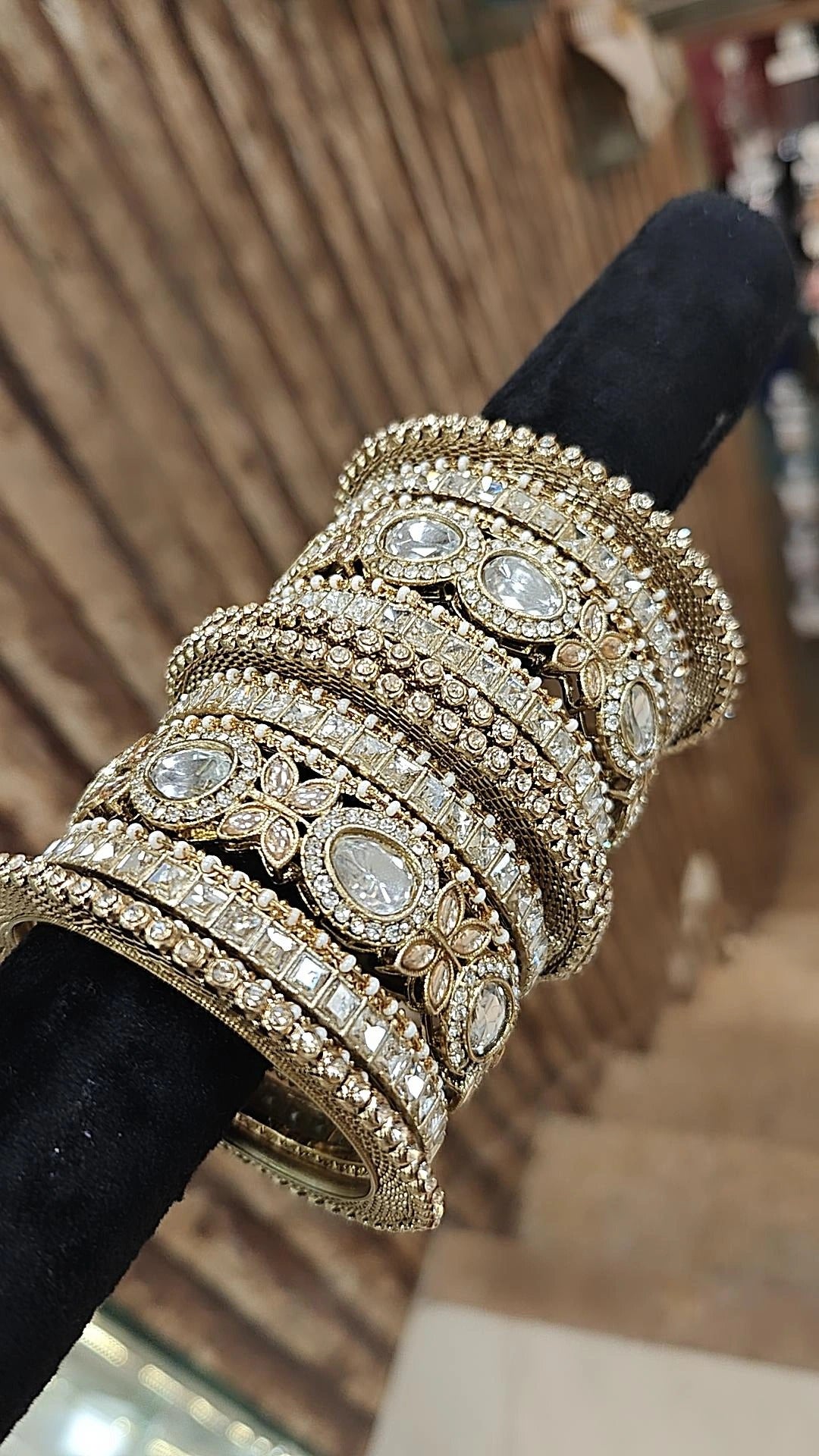 Golden Floral Motif Kundan Kada Chura Set For Wedding - Libasaa.com