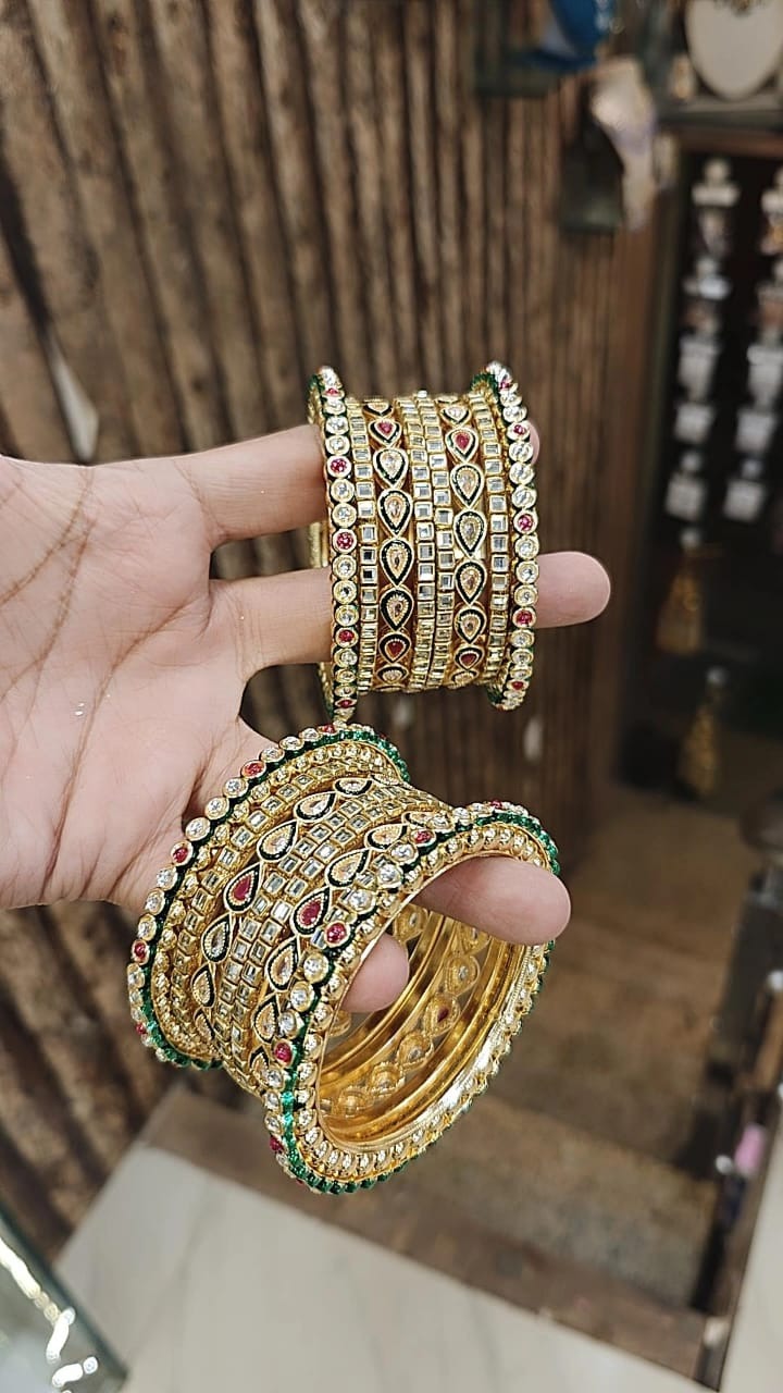 Pakiatani Kundan Teardrop Wedding Chura Kada Set For Women - Libasaa.com