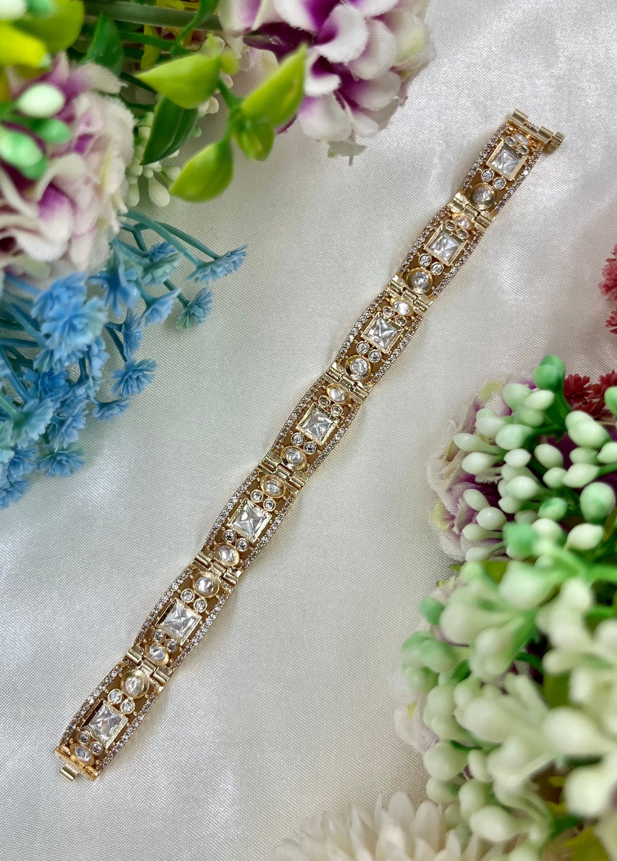 Moissanite Kundan Bracelet β Sparkling Royal Grace - Libasaa.com