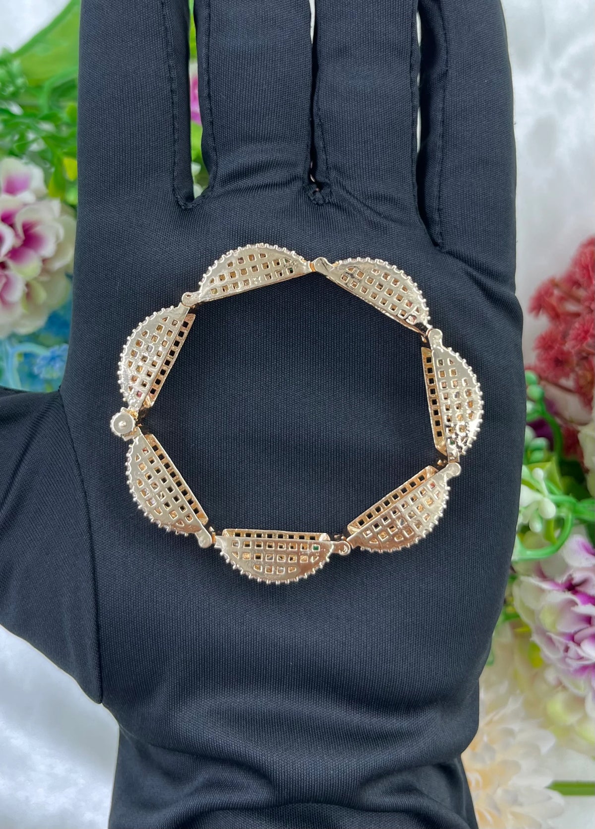 Moissanite Kundan Bracelet β Sparkling Royal Grace - Libasaa.com