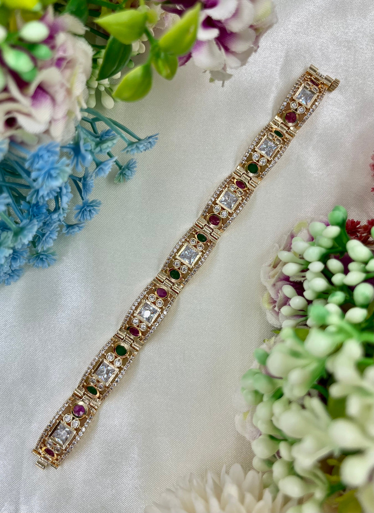 Moissanite Kundan Bracelet β Sparkling Royal Grace - Libasaa.com
