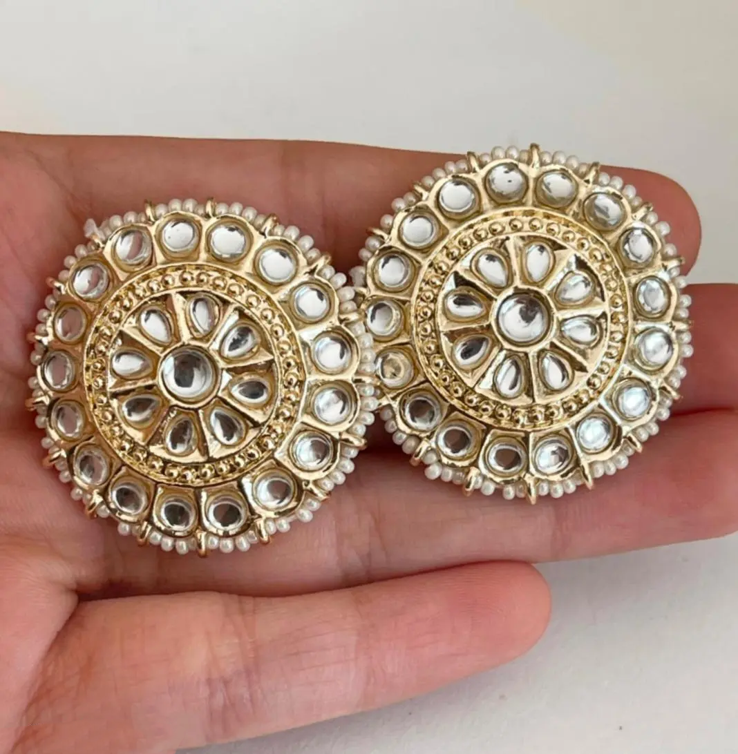 Kundan Studs, Golden Kundan Pearl Earrings, Jadau Rajwadi Pacchi Kundan Studs, Bollywood fashion - Libasaa.com