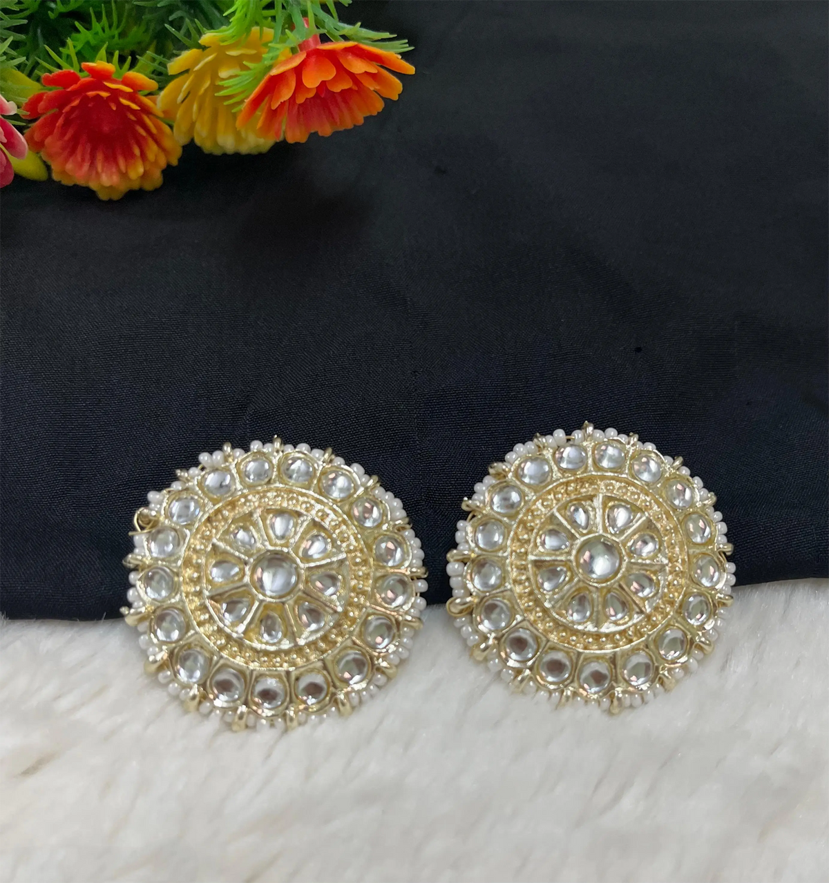 Kundan Studs, Golden Kundan Pearl Earrings, Jadau Rajwadi Pacchi Kundan Studs, Bollywood fashion - Libasaa.com