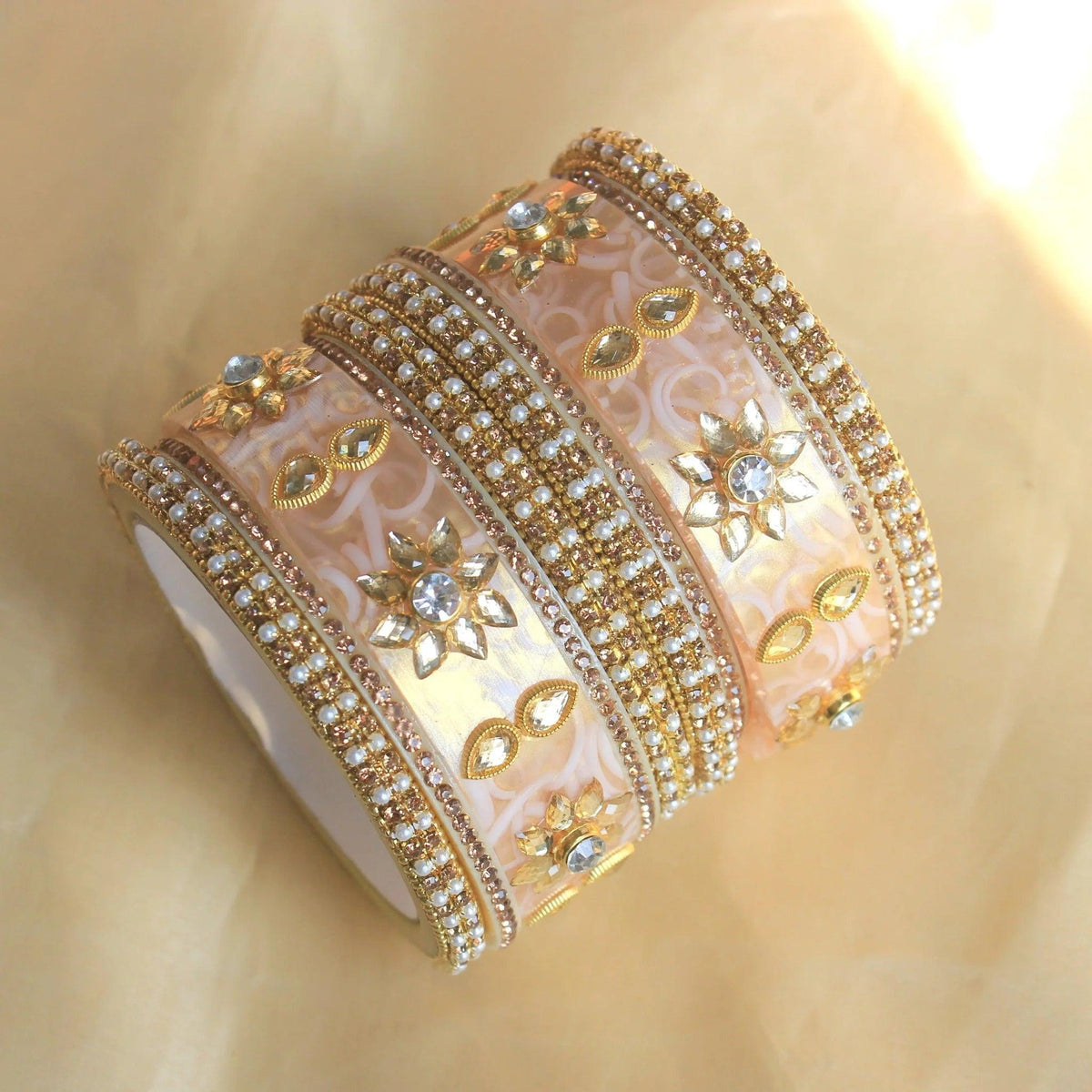 Traditional Rajasthani Bridal Chuda, Traditional Rajwadi Bangle Set, Rajasthani Chuda, Royal Wedding Bangles, Rajasthani Bridal Jewelry - Libasaa