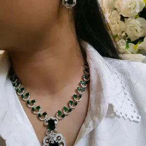 Bollywood Royal Emerald Green Queen Necklace Set - Libasaa.com