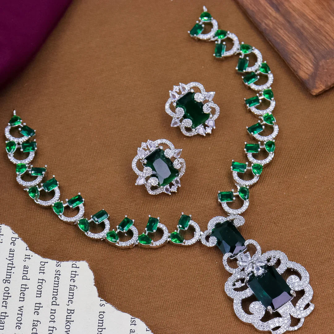 Bollywood Royal Emerald Green Queen Necklace Set - Libasaa.com