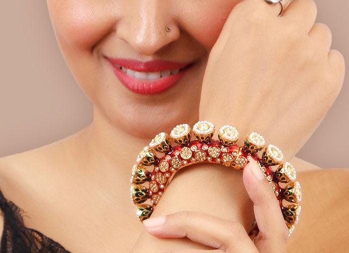 Rajwadi Judau Kundan Kada Set, Rajwadi kada, Pachali bangles , Meenakari Kada, Indian Wedding jewelry, Kundan bridal bangles Set, Set of 2 - Libasaa