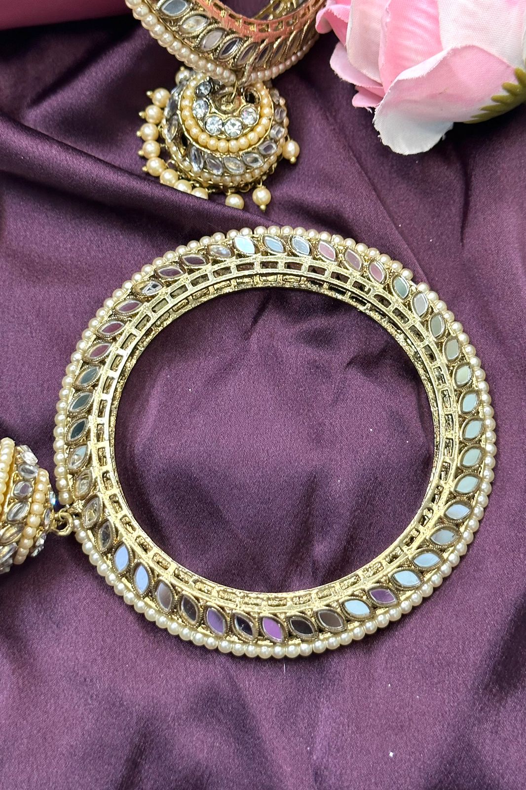 Lightweight Antique Gold Mirror Bangles with Jhumki Drop, Polki Diamond Bangles, Pair Of Bangles, Indian Jewelry, Pakistani Jewelry - Libasaa.com