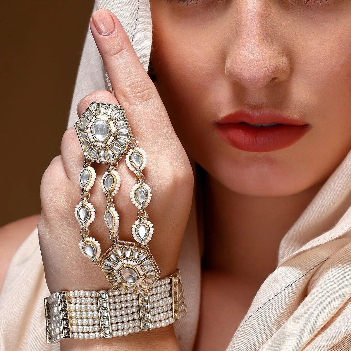 White Kundan Stones & Pearl Adjustable Haath Phool, Bridal Hand Harness, Kundan Stones Ring Bracelet, Indian Jewelry, Gift for Her, Set of 2 - Libasaa