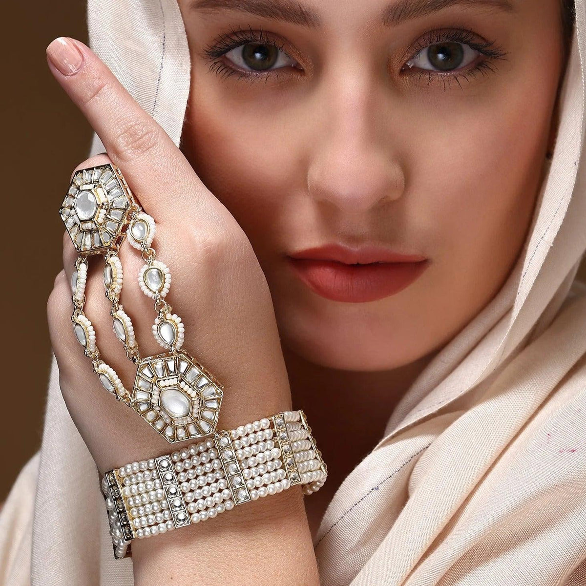 White Kundan Stones & Pearl Adjustable Haath Phool, Bridal Hand Harness, Kundan Stones Ring Bracelet, Indian Jewelry, Gift for Her, Set of 2 - Libasaa