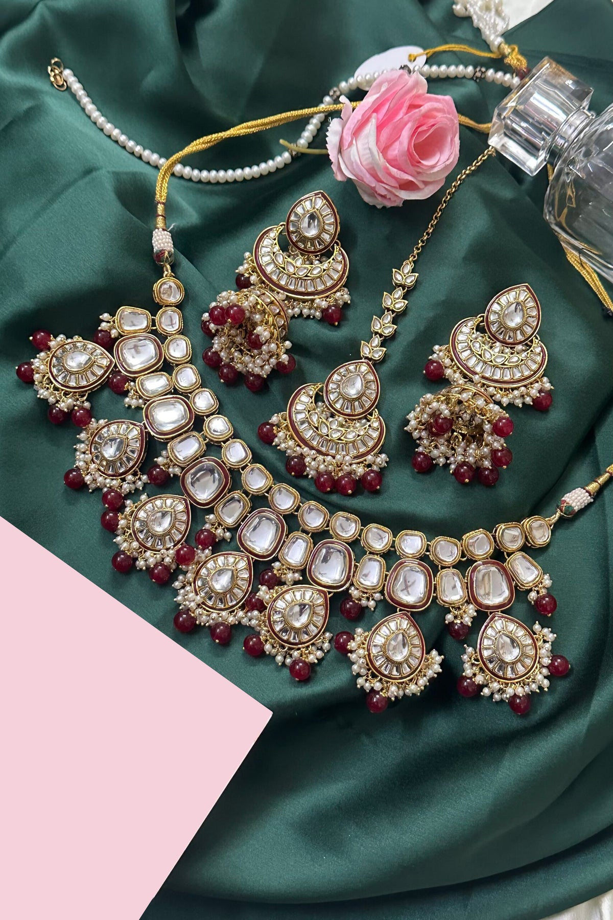 Royal Kundan pearl necklace earrings tikka, kundan necklace set, kundan jewelry set, kundan choker, pachi kundan set punjabi jewelry - Libasaa.com