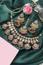 Royal Kundan pearl necklace earrings tikka, kundan necklace set, kundan jewelry set, kundan choker, pachi kundan set punjabi jewelry - Libasaa.com