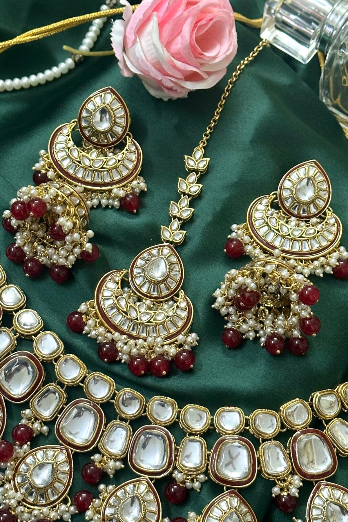 Royal Kundan pearl necklace earrings tikka, kundan necklace set, kundan jewelry set, kundan choker, pachi kundan set punjabi jewelry - Libasaa.com