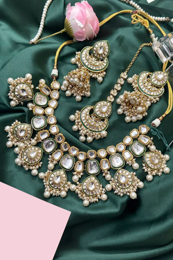 Royal Kundan pearl necklace earrings tikka, kundan necklace set, kundan jewelry set, kundan choker, pachi kundan set punjabi jewelry - Libasaa.com