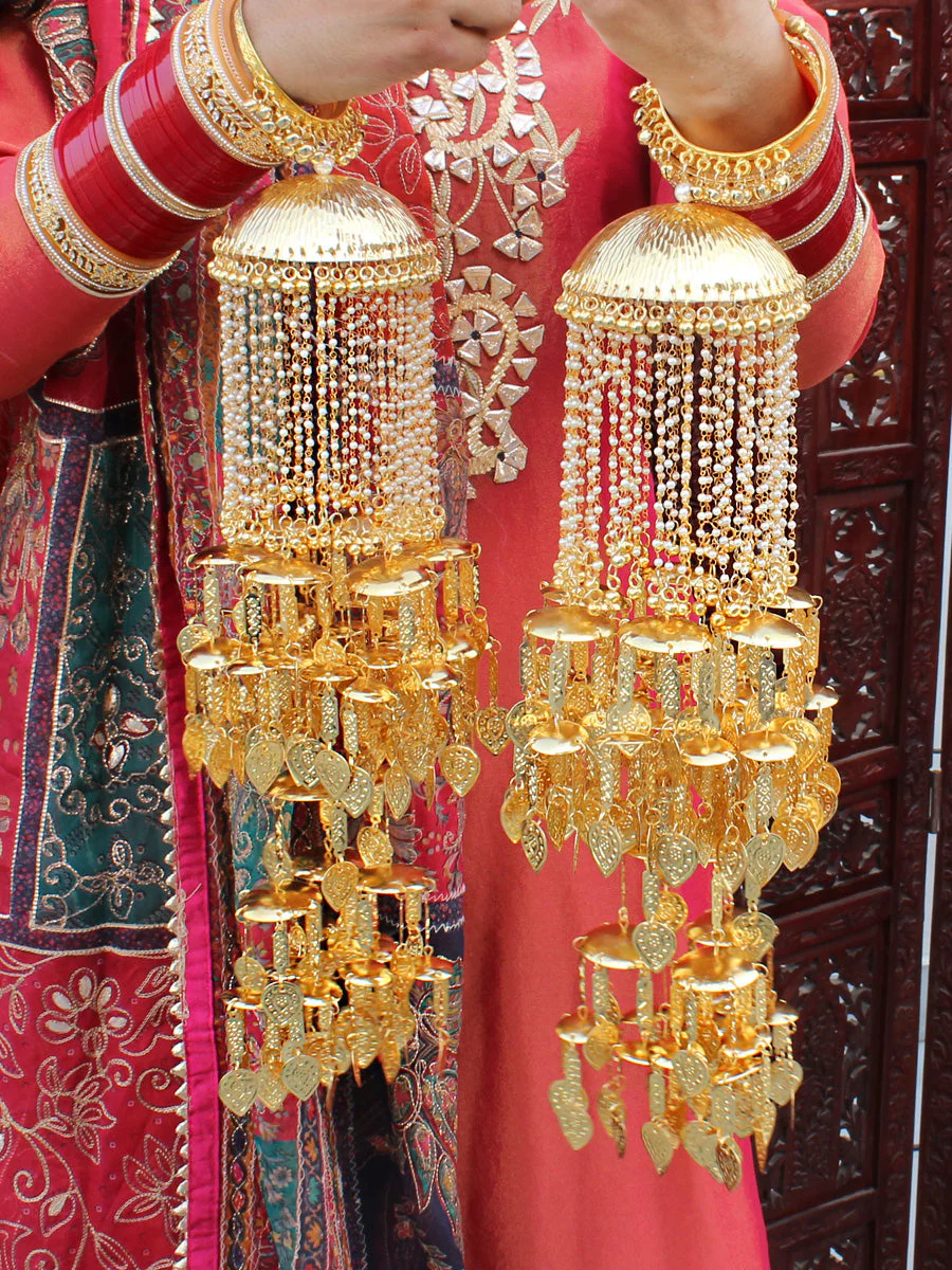 Bridal Wedding Golden Kaleere Indian Jewelry Set, Jaipuri Haathphool, Rajsthani Golden Kaleere Jewelry, Bridal Golden Layer Haathphool - Libasaa.com