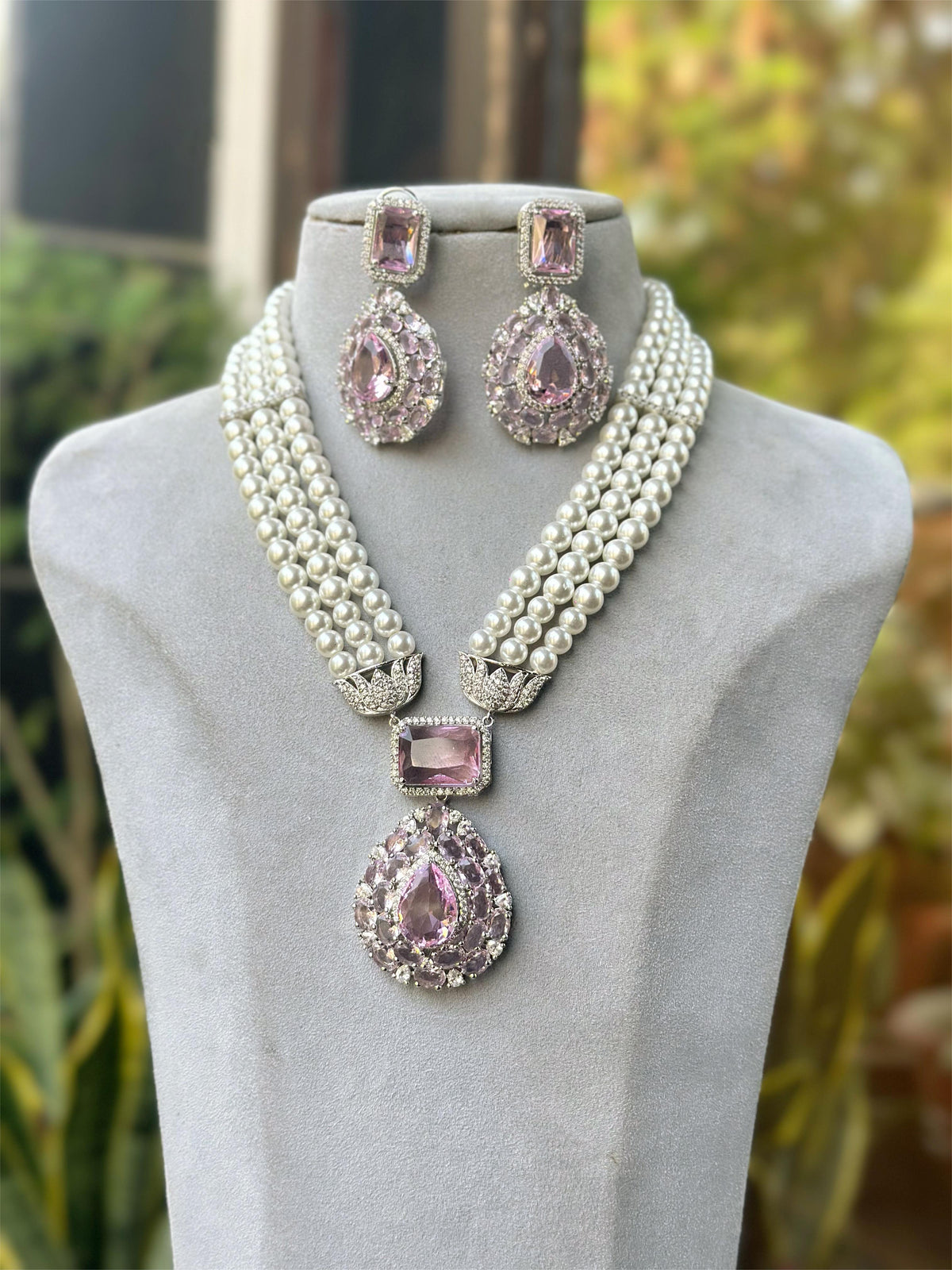 Bollywood Designed Teardrop Polki Necklace Earrings Set, Celebrity Teardrop Polki Jewelry Set, Wedding Polki Necklace Set, Bridal Teardrop Jewelry Set - Libasaa.com