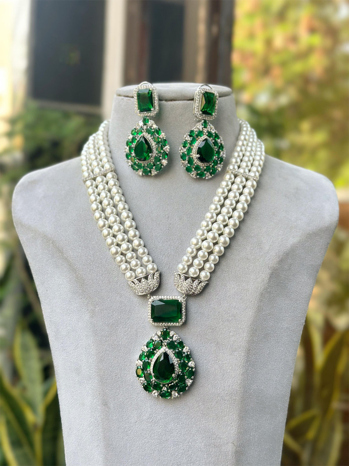 Bollywood Designed Teardrop Polki Necklace Earrings Set, Celebrity Teardrop Polki Jewelry Set, Wedding Polki Necklace Set, Bridal Teardrop Jewelry Set - Libasaa.com