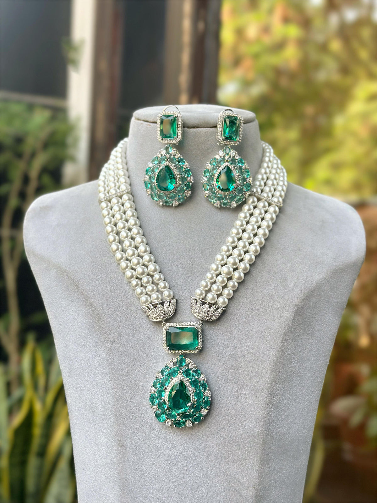 Bollywood Designed Teardrop Polki Necklace Earrings Set, Celebrity Teardrop Polki Jewelry Set, Wedding Polki Necklace Set, Bridal Teardrop Jewelry Set - Libasaa.com