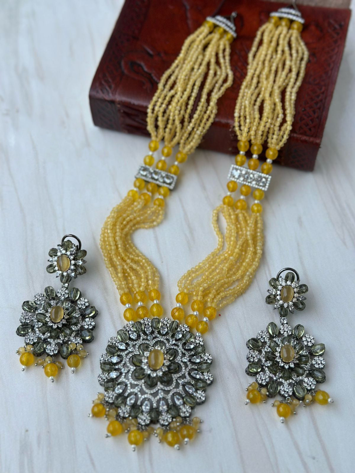 Stunning Shrinkling Dazzel Necklace Earrings Set, Pakistani Multi Layer Necklace Set, Bollywood Detailign Jewelry Set, Bridal Necklace Set - Libasaa.com