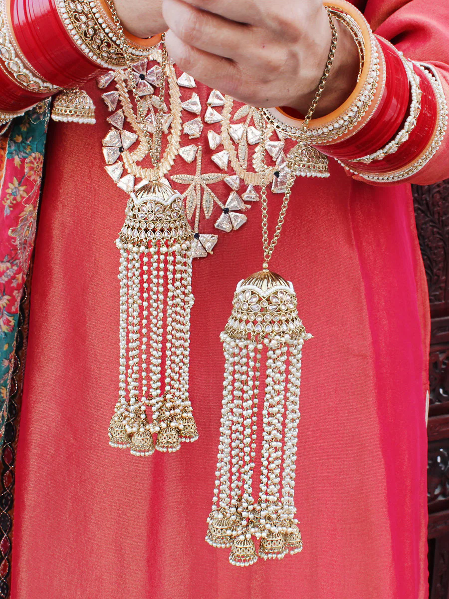 Pakistani Engagement Silver Kaleere Pakistani Jewelry Set, Lahore Haathphool Set, Pakistani Silver Kaleere Jewelry, Wedding Layer Haathphool - Libasaa.com