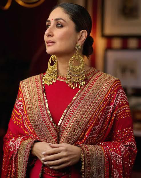 Kareena Kapoor Inspired Golden Ethnic Earrings Set - Libasaa.com