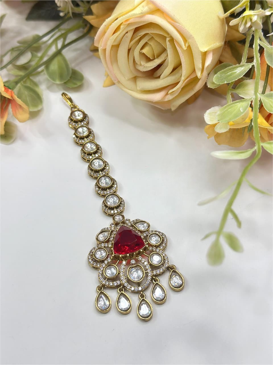 Royal Green Stone Kundan Maang Tikka | Indian Bridal & Festive Jewelry - Libasaa.com