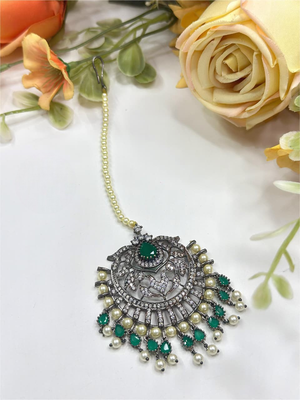 Antique Silver Finish Maang Tikka with Green Stones & Pearl Drops – Traditional Bridal Jewelry - Libasaa.com