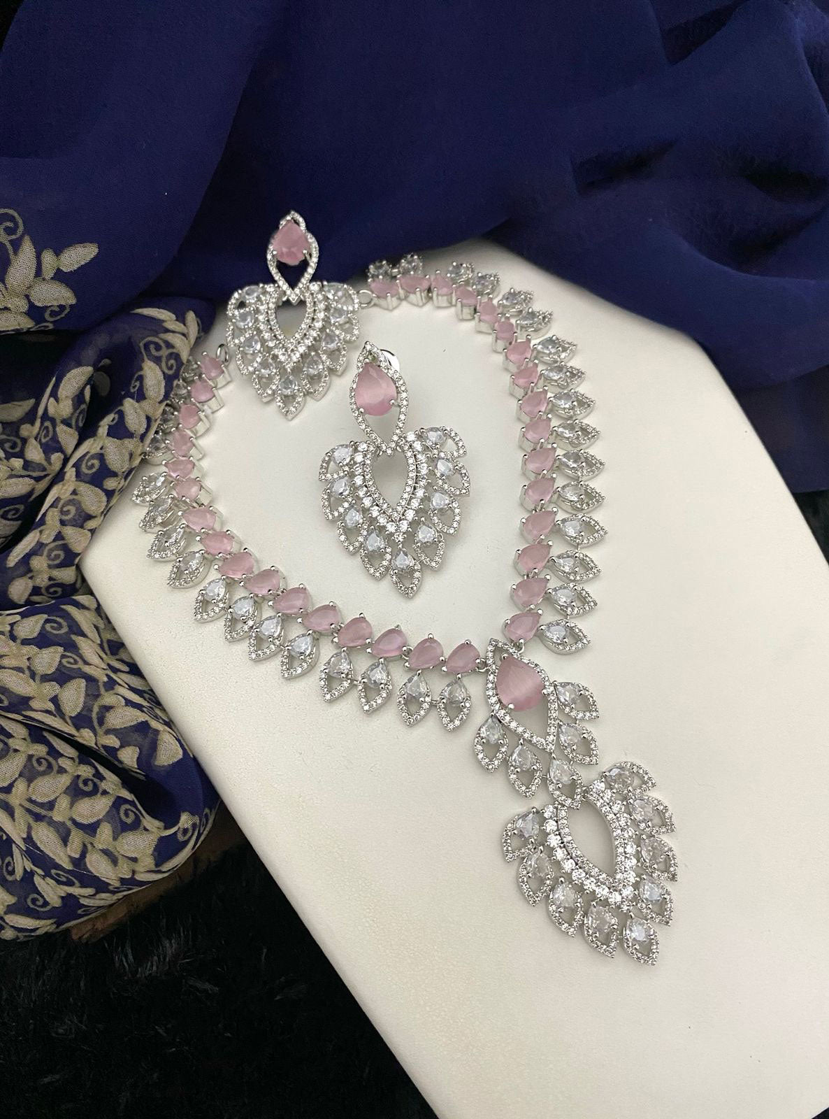 Teardrop Leafy Shapes And Pear Stone Necklace Earrings for Luxurious Appearance in Weddings and Special Occations - Libasaa.com