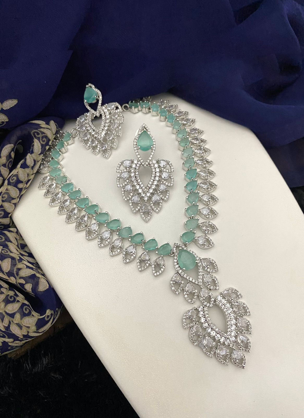 Teardrop Leafy Shapes And Pear Stone Necklace Earrings for Luxurious Appearance in Weddings and Special Occations - Libasaa.com