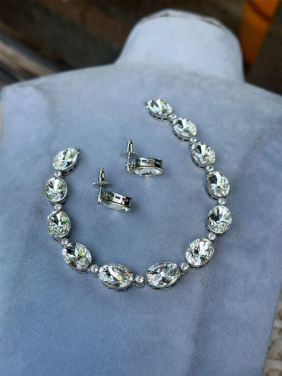 Bollywood Glam Necklace Earrings Set Achieve the Star Look with Glamorous Jewelry for Weddings - Libasaa.com