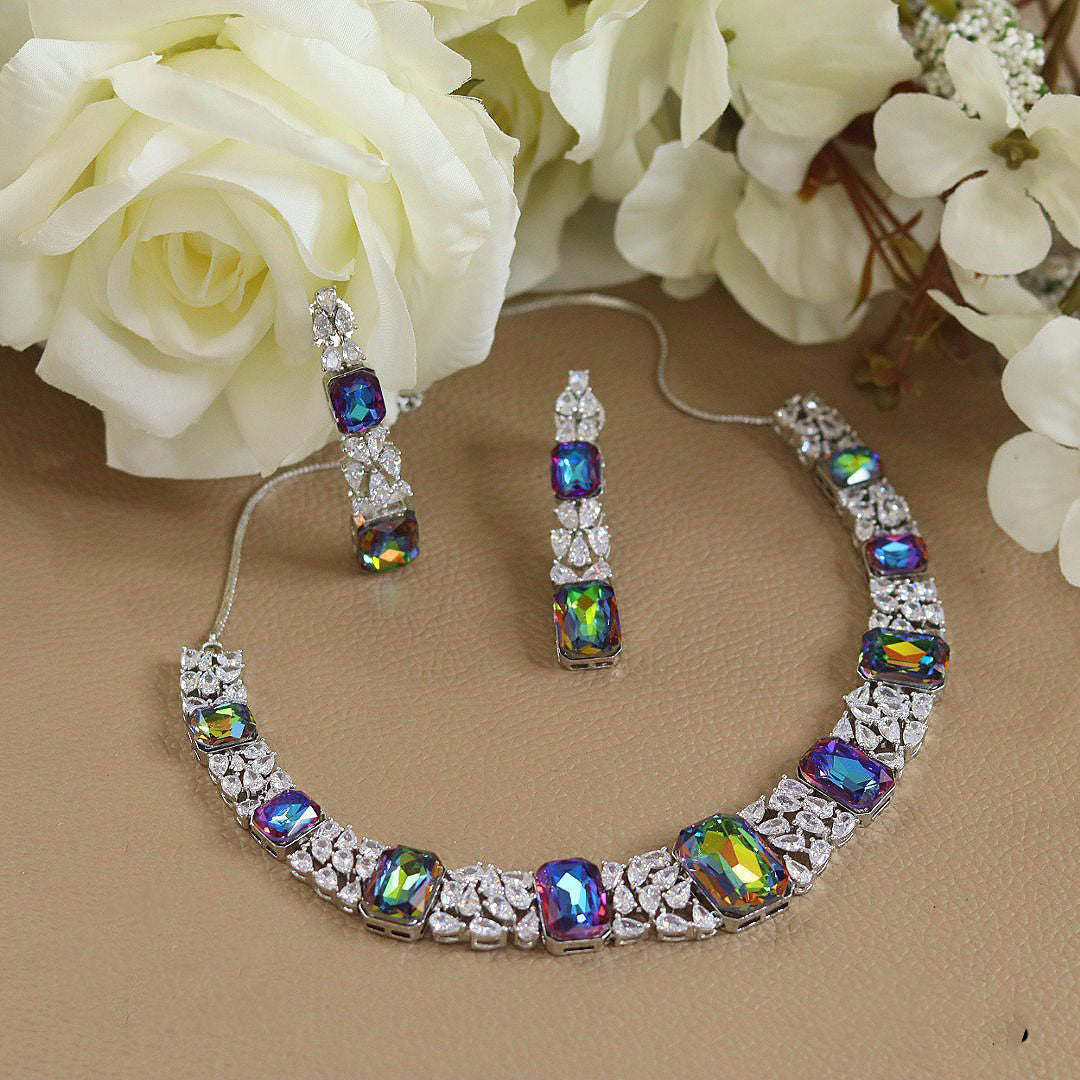 Traditional Yet Contemporary Design Necklace Set Intricacy Of Indian-Pakistani Craftsmanship Statement Jewelry For Girls - Libasaa.com