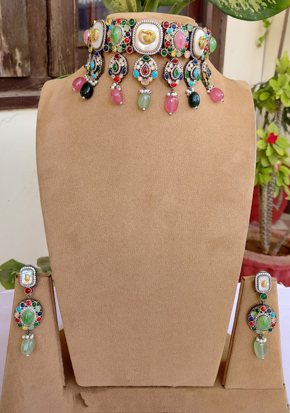 Filigree work Necklace Set with Kundan Earrings Ideal for Ethnic Weddings and Traditional Celebrations - Libasaa.com