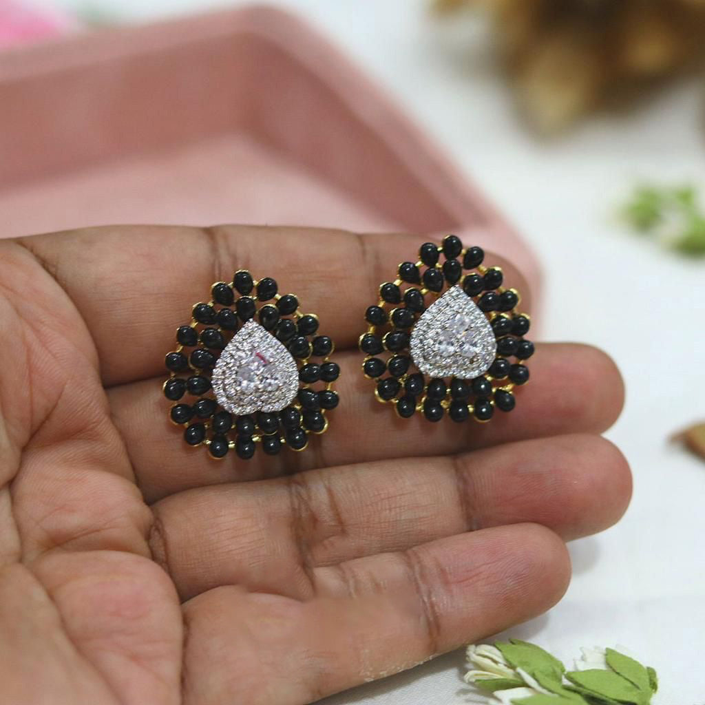 Heart Design Earrings with Ethnic Jewelry Design Ideal For Brides And weddings Elegance And Tradition - Libasaa.com