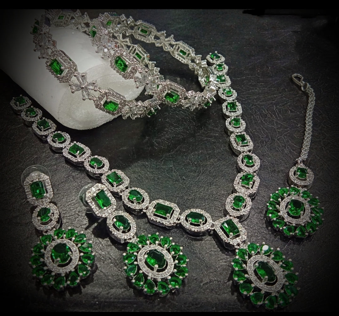 Geometric Rectangular Pattern Necklace Set With Bangles Earrings And Maang Tikka Floral, Rounded shape Gives Elegant Timeless Appeal - Libasaa.com