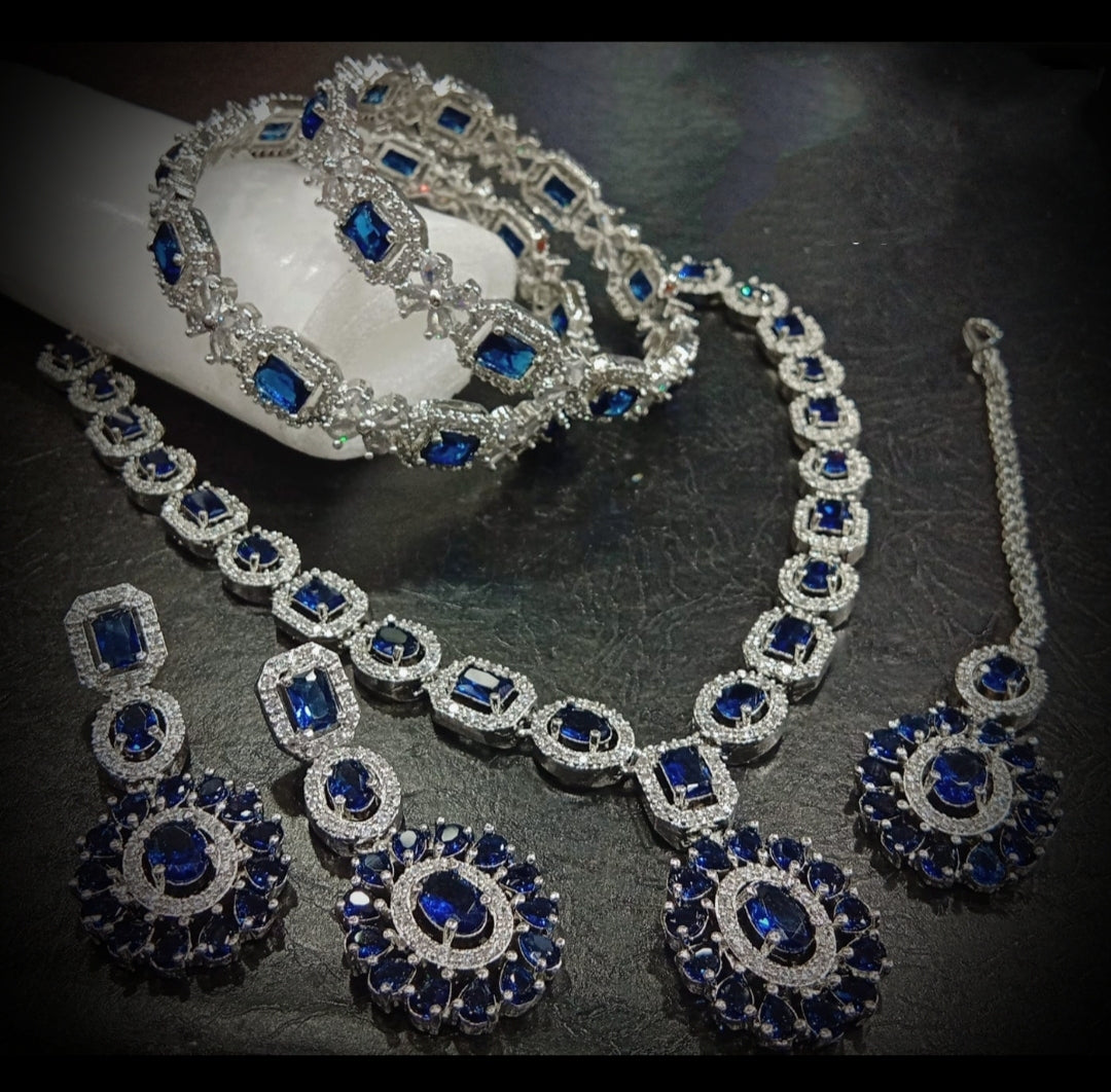 Geometric Rectangular Pattern Necklace Set With Bangles Earrings And Maang Tikka Floral, Rounded shape Gives Elegant Timeless Appeal - Libasaa.com