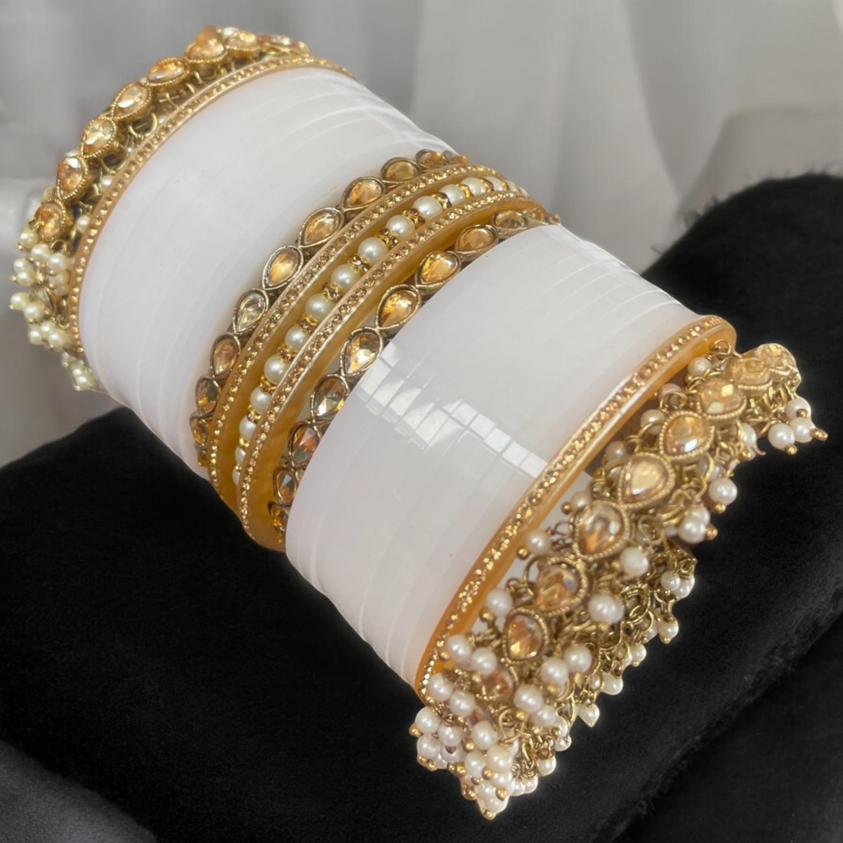 Pakistani Bridal Chura Jewellery set, Indian Chura Jewelry, Bridal Chura, Wedding Chura, Bangles Jewelry set, Pearl Chura - Libasaa.com